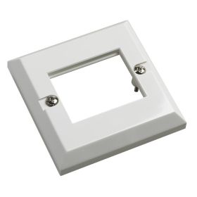 Excel 6c Single gang plate, up to 2 outlets (100-670)